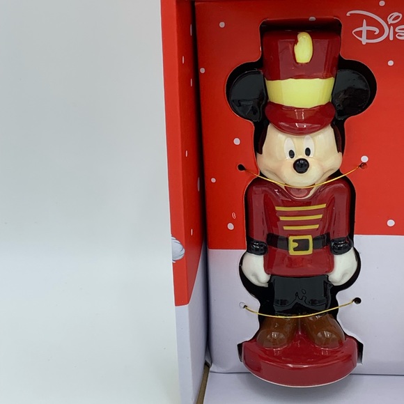Disney Mickey and Minnie Mouse Nutcracker Ceramic Salt & Pepper Shakers - Picture 4 of 9